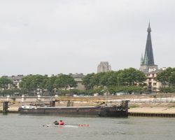 The eastern arm around the Ile Lacroix is popular with rowers and houseboats