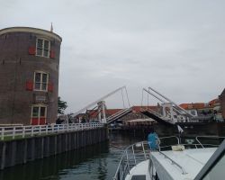 2-Entering Enkhuizen Oude Haven under the raised Drommedoris Bridge